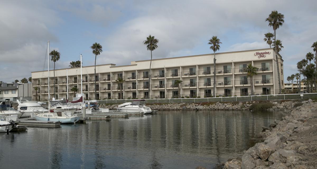 Hampton Inn Oxnard alternate waterside view